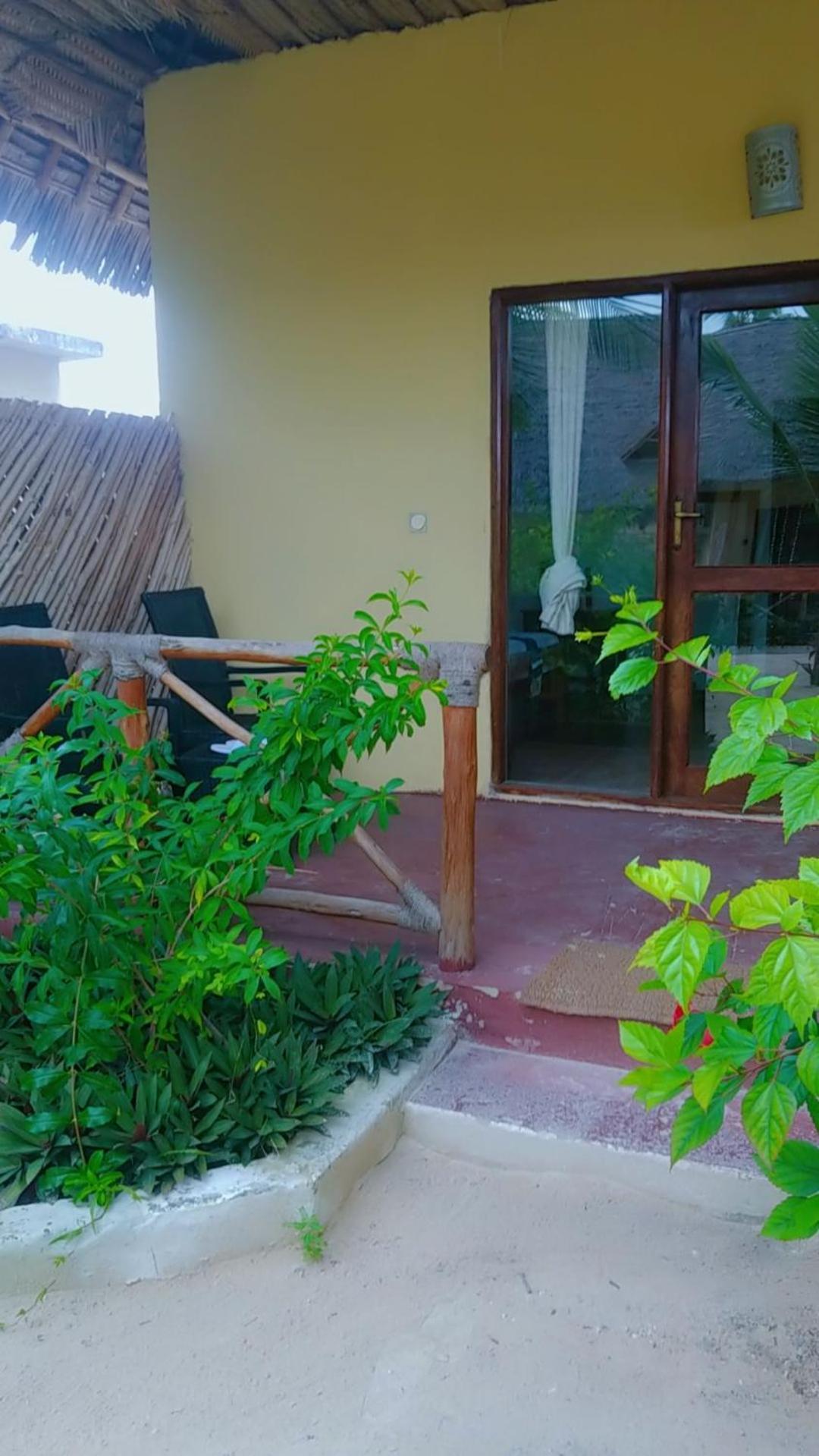 Amber Lodge Pongwe Esterno foto